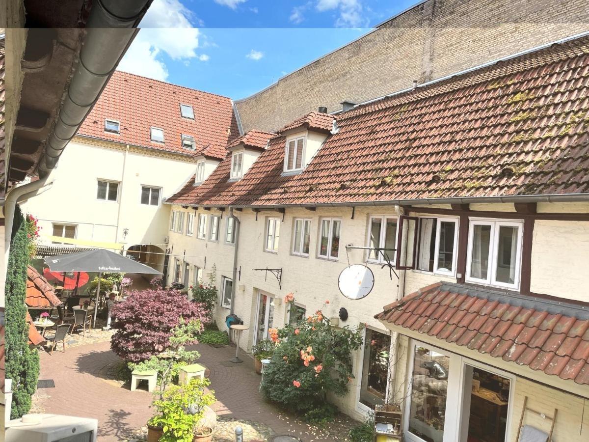 Fewo1846 - An Der Alten Kaffeeroesterei - Stilvoll Eingerichtete 2-Zimmer-Wohnung Im Stadtzentrum Flensburg Kültér fotó